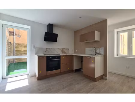 location appartement  62.44 m² t-3 à mâcon  810 €