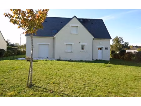 location maison  m² t-7 à saint-cyr-sur-loire  1 750 €