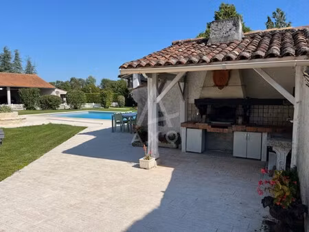 vente maison fleac  150m² 6 pièces 355 000€ avec piscine