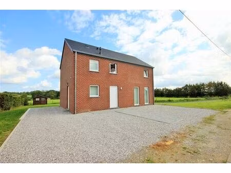 villa à louer avec 3 chambres   philippeville (vbe35396)