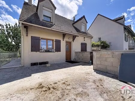 secteur résidentiel recherché – maison 4 chambres avec sous-sol total