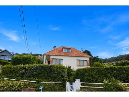 maison avec jardin et garage à vendre côte de la vierge à fé