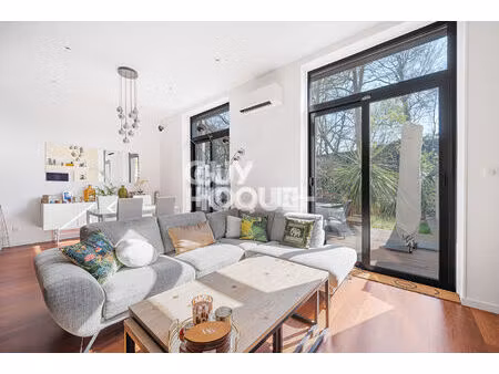 maison d'exception -128 m2 -100 m2 de jardin arboré