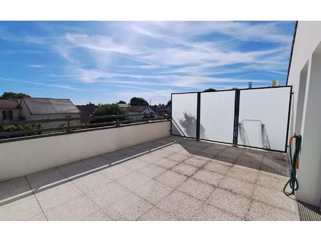 location appartement  m² t-4 à antony  2 200 €