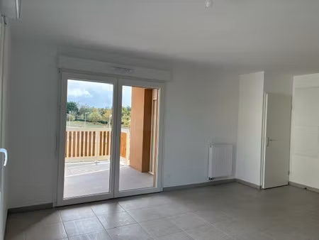 appartement t3 avec extérieur + pkg