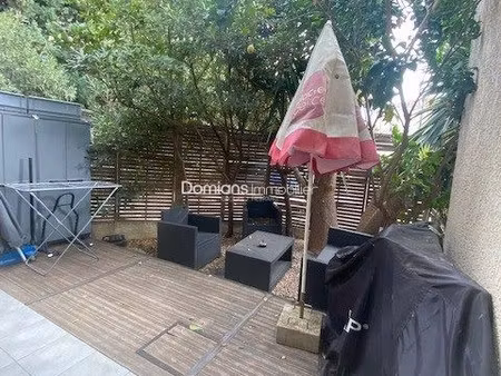 a vendre - peyrestortes - t2 en rez de jardin avec place de park