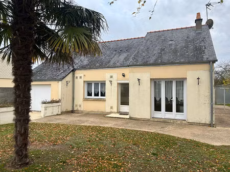 a louer - maison de plain pied avec jardin - 5 pièces - 89m² - doué la fontaine - d6067