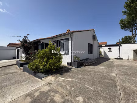 a vendre - pollestres - villa avec piscine