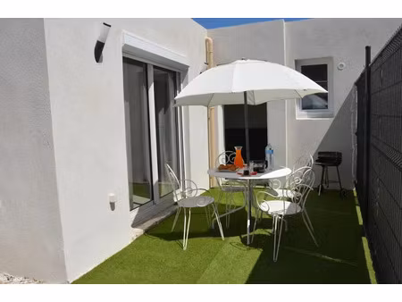 location meublée appartement 2 pièces 28 m² à la ciotat (13600)  720 €