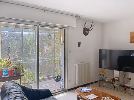 à vendre grand appartement t4 de 103 m² à la seyne-sur-mer.