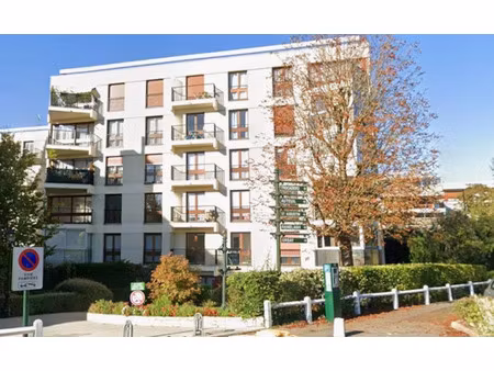 location appartement 1 pièce 25.69 m² à le chesnay (78150)  750 €