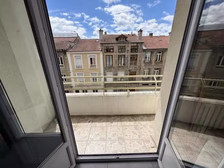 location appartement 3 pièces 72 m² à saint-etienne (42000)  715 €