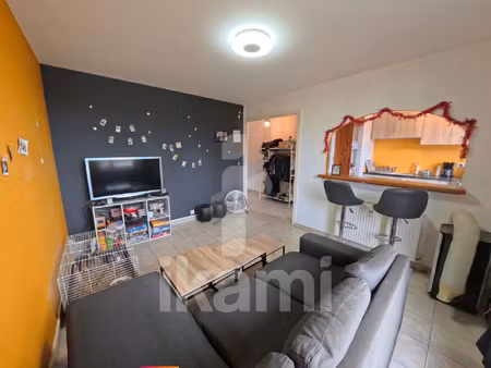 t3 loué de 50 60 m2 avec garage à saint-marcellin
