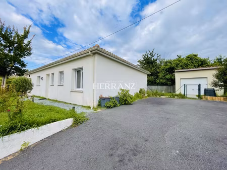 maison de plain-pied de 2018  4 chambres  garage  jardin.