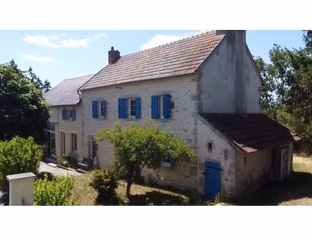 maison à vendre 9 pièces 282 m² salon  séjour  4 chambres  jardin  garage. 20 min montluço