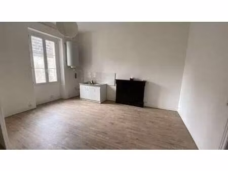 location appartement 2 pièces à angers saint-serge (49000) : à louer 2 pièces / 46m² anger