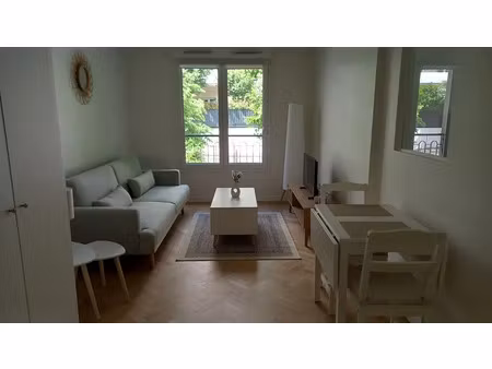 location meublée appartement 2 pièces 30 m² à nogent-sur-marne (94130)  1 150 €