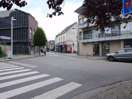 centraal gelegen gelijkvloerse kantoorruimte te aalst