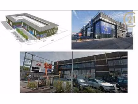 2 surfaces commerciales à louer dans un retail parc