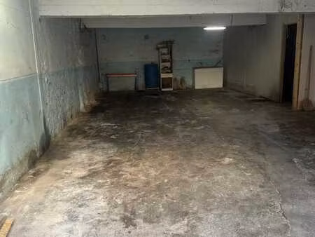 petit entrepôt à louer