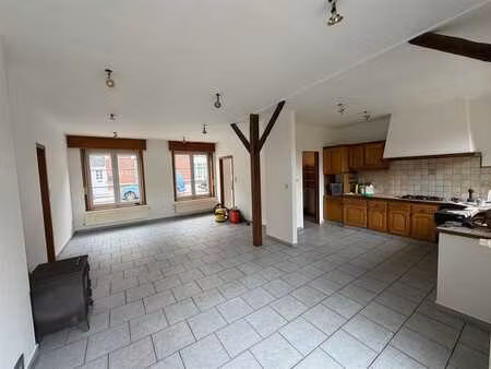 jolie maison plain-pied de 3 chambres avec terrasse et jardi