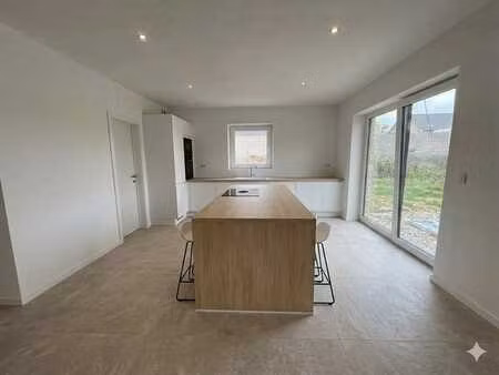 maison neuve 3 ch. avec grand jardin à jehanster