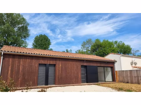 location villa 4 pièces 97 m² à bajamont (47480)  950 €