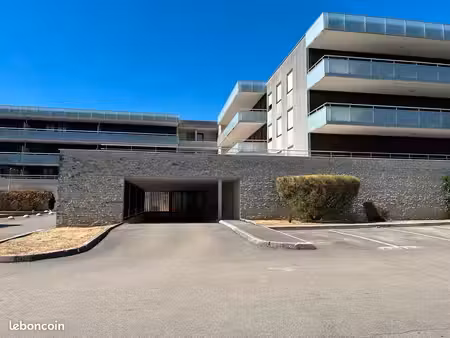 garage hauts du chazal