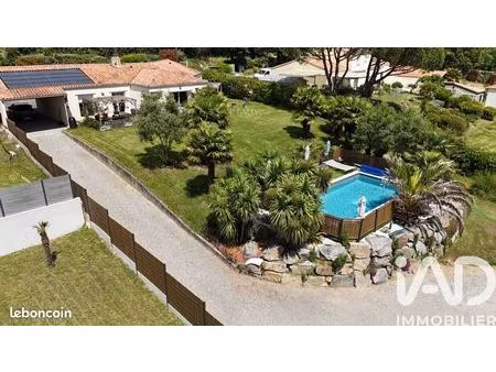 propriété 5 pièces 151 m²