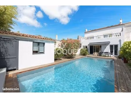maison 8 pièces 155 m²