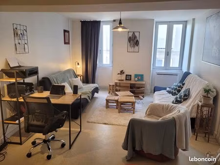 ideal etudiant.e. la rochelle vieux port  t2 meuble  44 m2  560