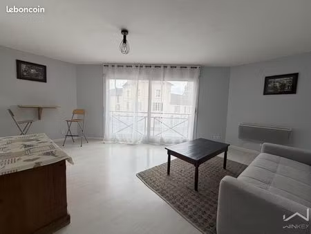 studio 1 pièce 32 m²