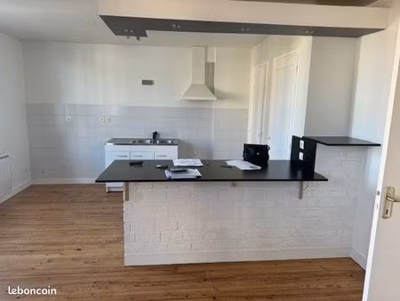 appartement plein centre marigny le lozon