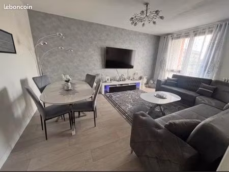 appt t3 tour de la fobio 70 m2