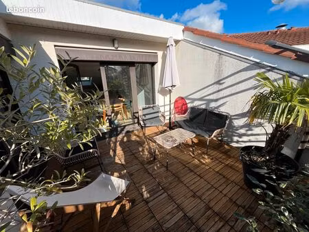 grand t4 avec terrasses et clim