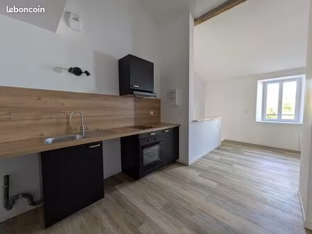 à louer - loft refait à neuf