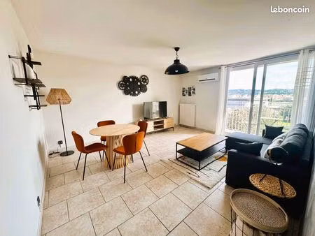 magnifique t3  dernier étage avec vue  plein sud  sans vis-à-vis  au calme à martigues jon