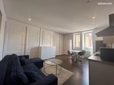 appartement 1 pièce 53 m²