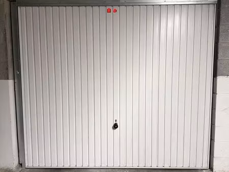 garage à louer – secteur quai du wault