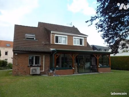 pavillon 6 pièces 130 m²