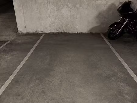 place de parking souterrain à louer – quartier résidentiel