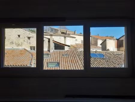 beau studio à louer à die