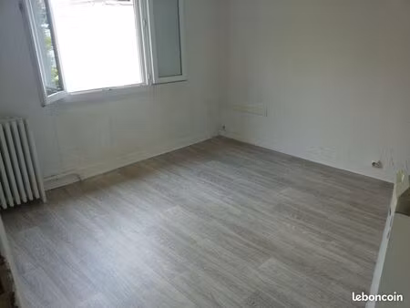 a mt st aignan  studio pour 1 étudiant