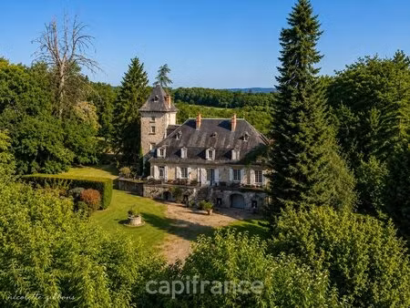 propriete de caractère à vendre 17 pièces proche de mar