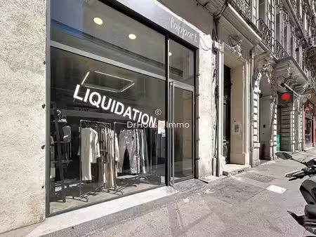 location locaux professionnels 4 pièces 122 m² à marseille 6ème (13006)  4 150 €