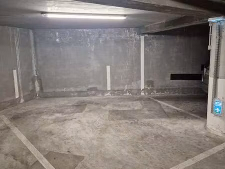 vente garage et parking à nantes centre ville (44000) : à vendre / nantes centre ville