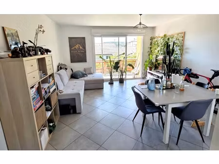 location appartement  m² t-3 à chevrier  1 150 €