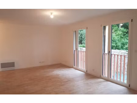 location appartement  m² t-2 à saint-malo  700 €