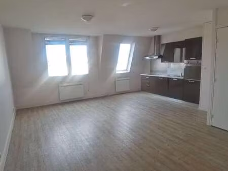 location appartement 3 pièces à rennes poterie (35000) : à louer 3 pièces / 50m² rennes po
