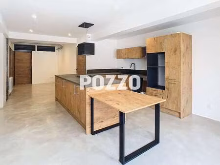 location appartement 3 pièces à saint-hilaire-du-harcouët (50600) : à louer 3 pièces / 69m